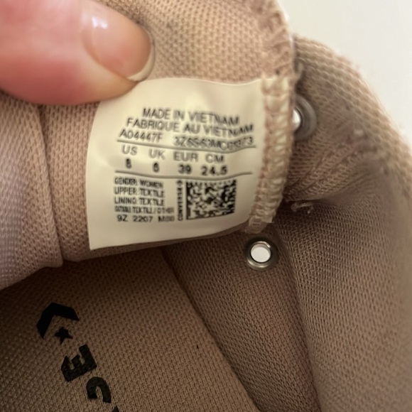 Women’s converse chuck Taylor all star sneakers.  Size 8. Light pink - Picture 11 of 15